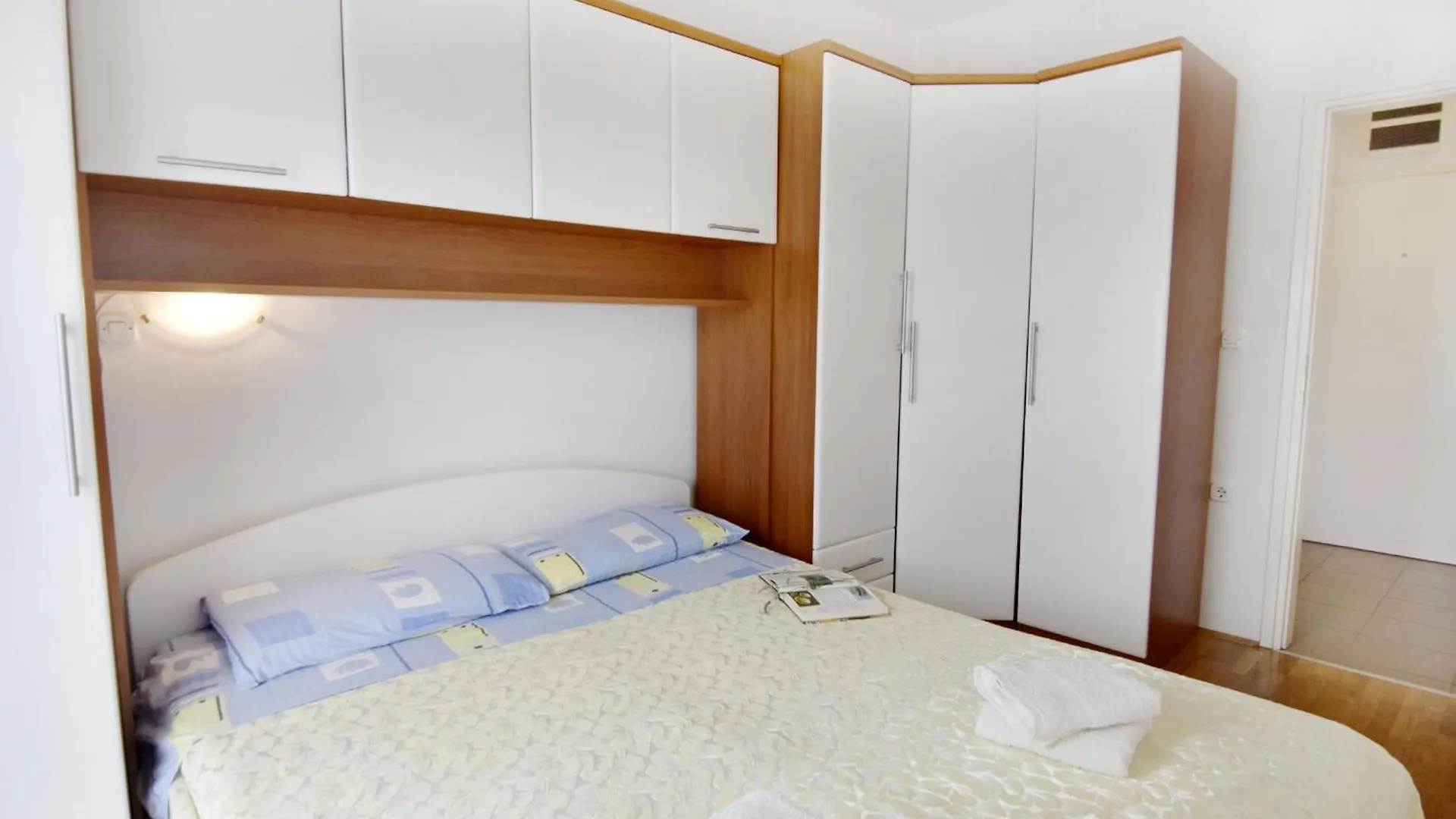 Apartments With Wifi Umag - 22353
