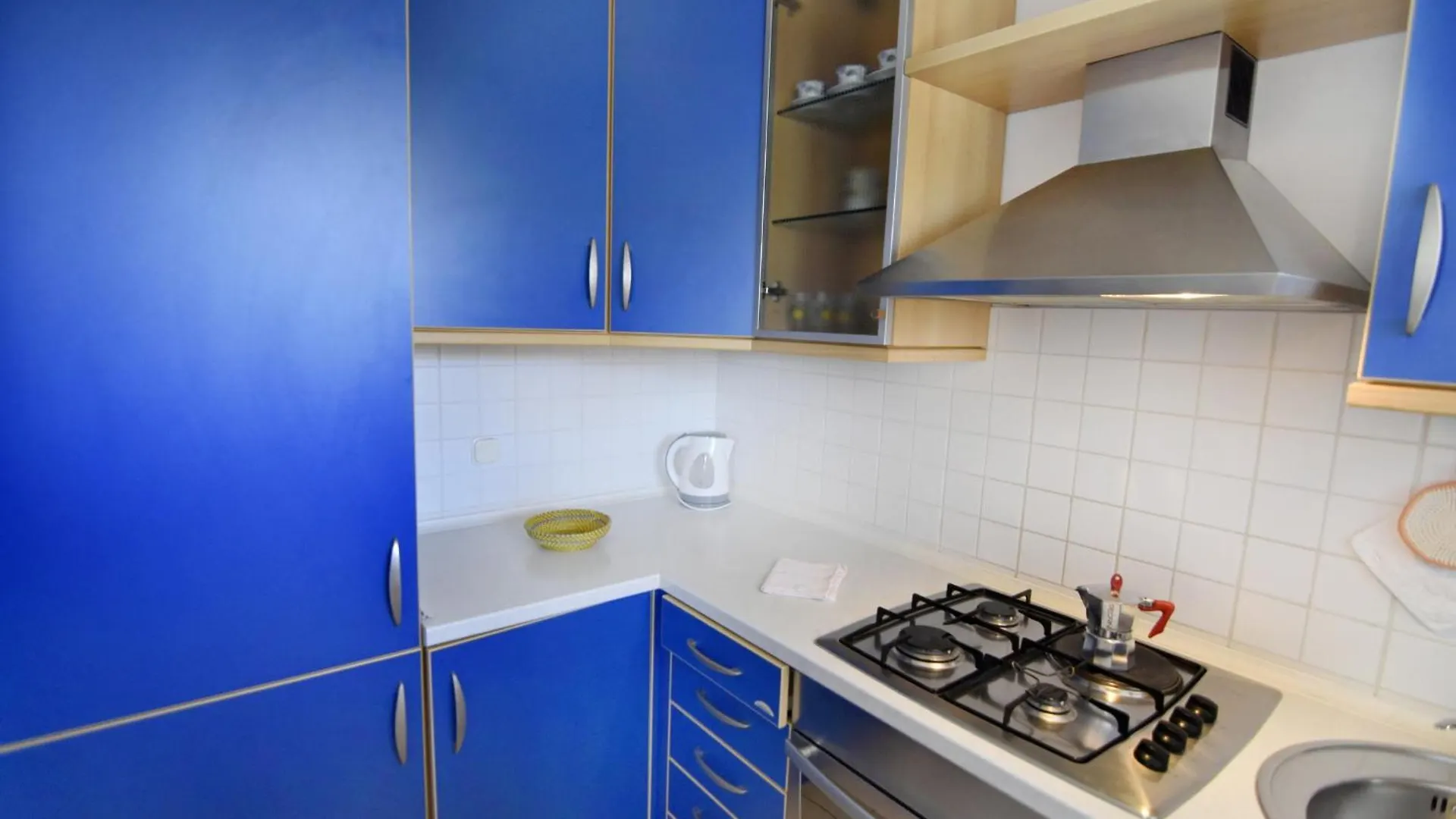 Apartments With Wifi Umag - 22353
